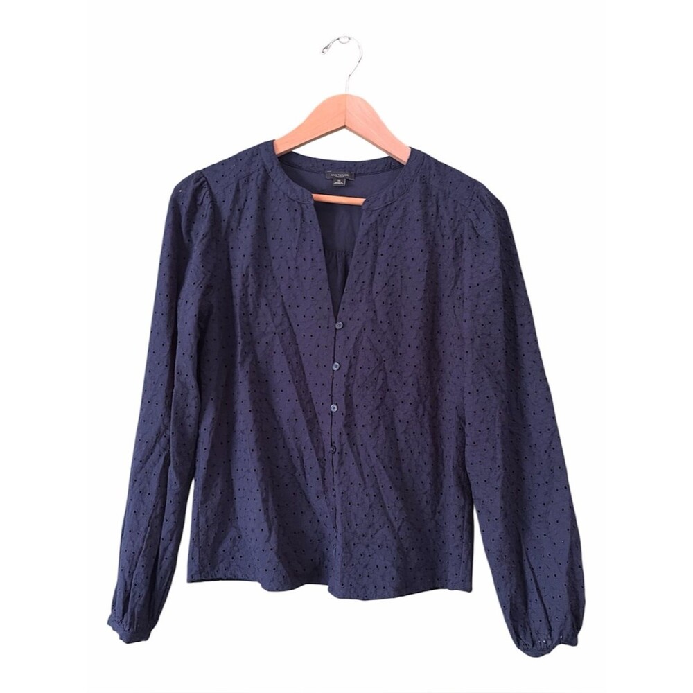 Ann Taylor Navy Blue Eyelet Floral Cotton Button Down Long Sleeve Blouse Sz XS